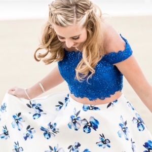 Ellie Wilde sz4  2 -piece PROM Gown Mon Cheri